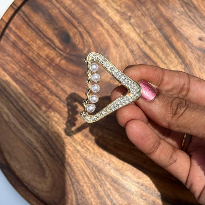 Triora Pearl Crystal Claw Clip