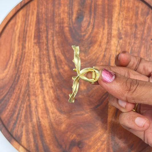 Twisted Loop Metallic Mini Claw Clip – Gold & Silver