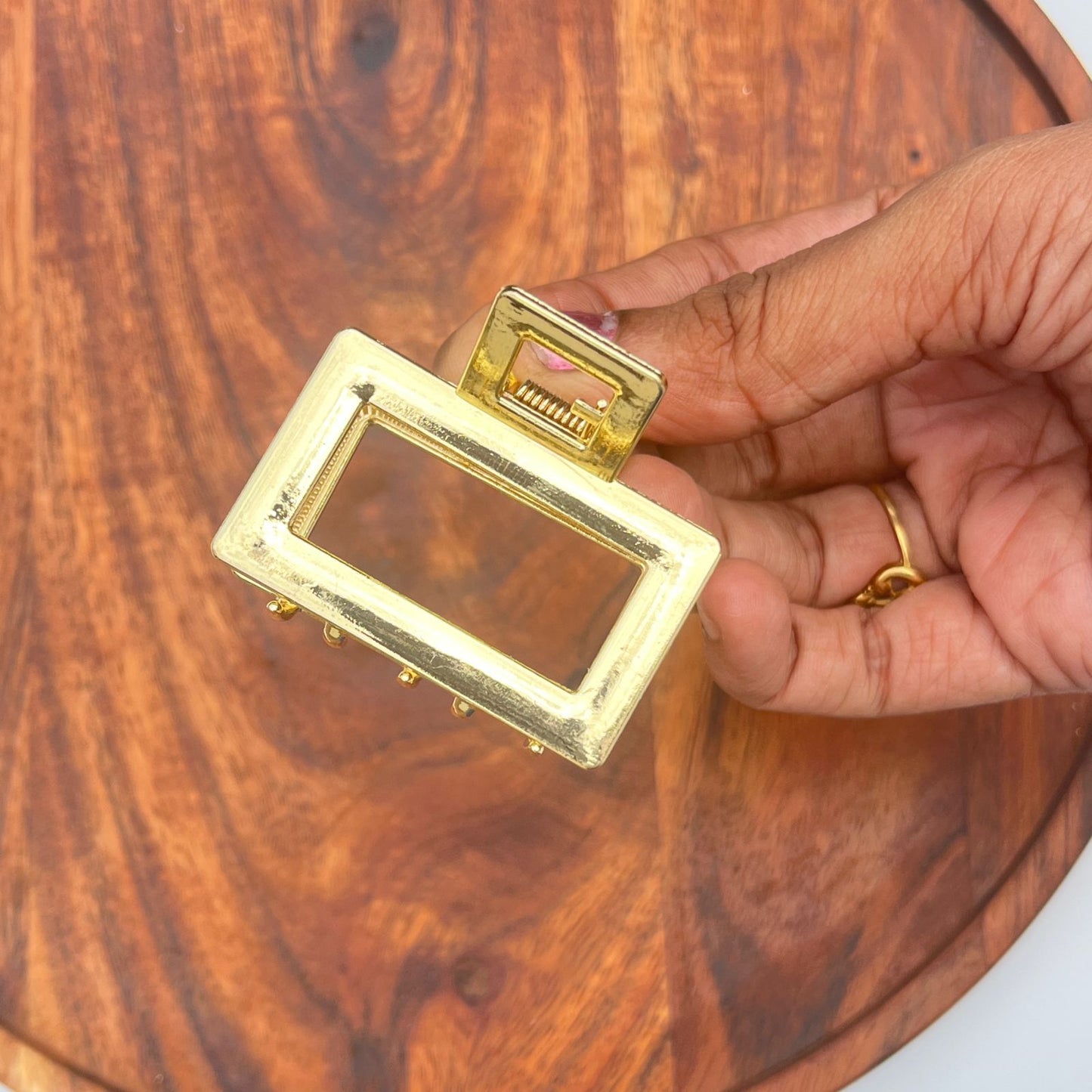 Metallic Frame Rectangle Claw Hair Clip – Gold & Silver Finish