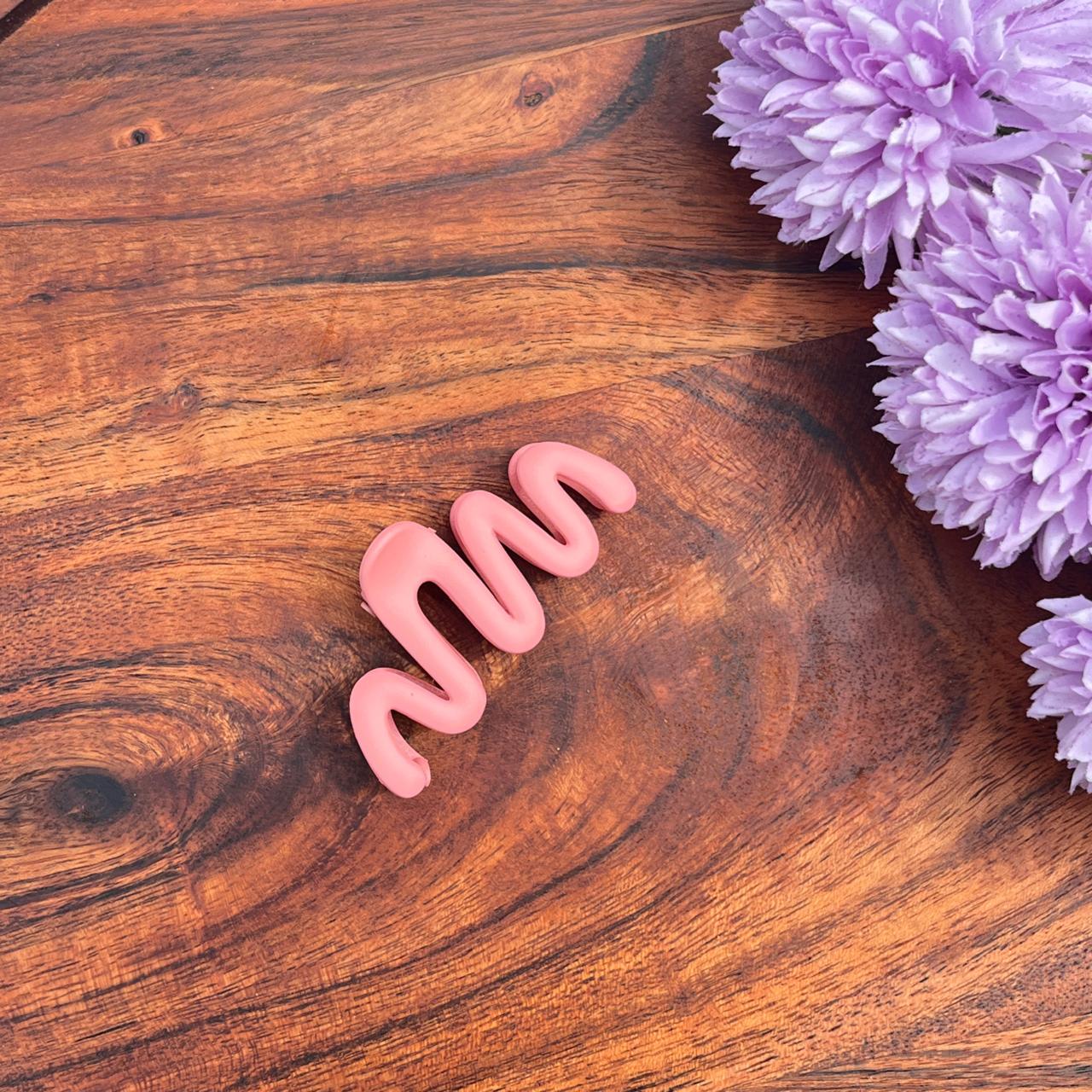 Matte Wave Design Claw Clip - Medium