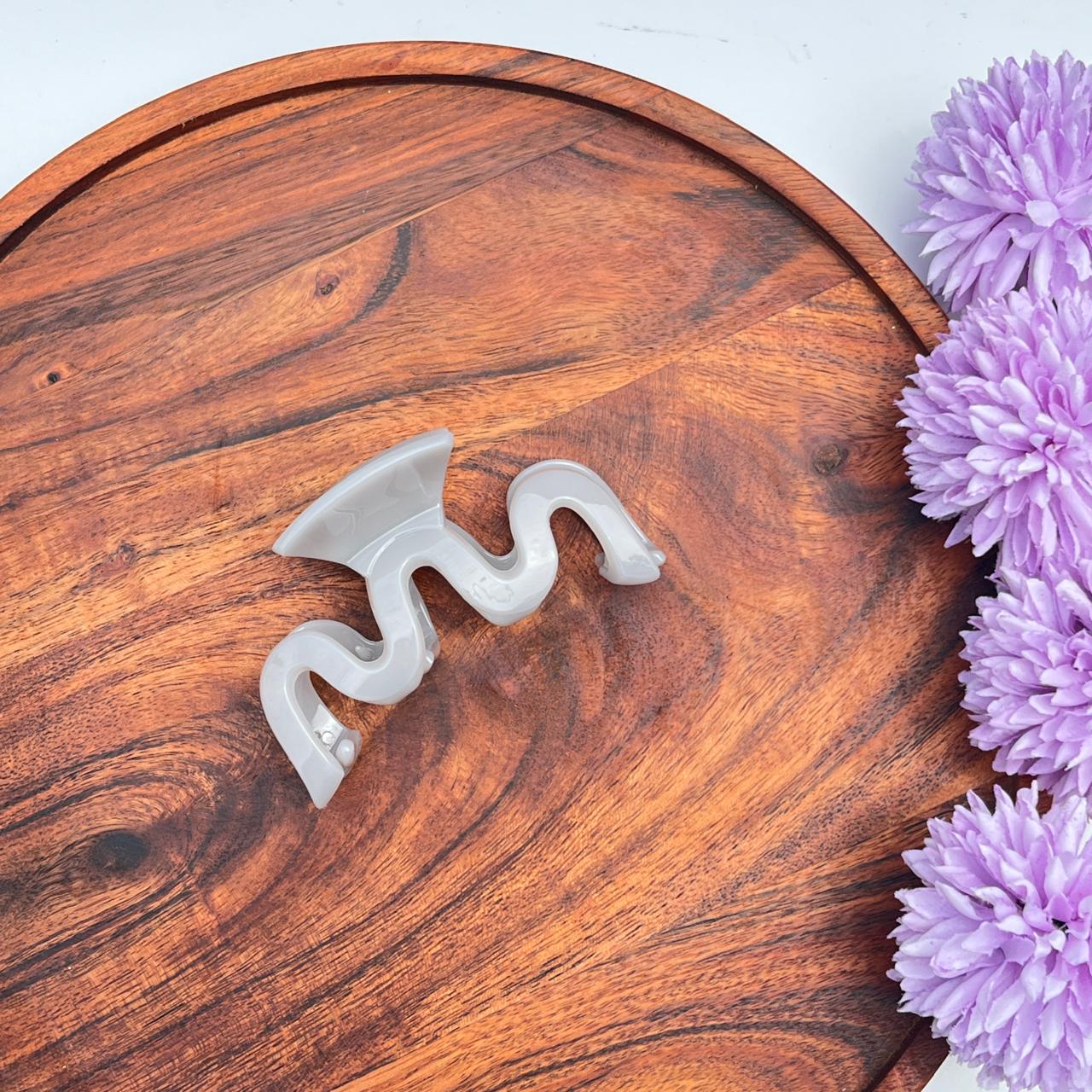 Boefini Abstract Wave Hair Claw - Nude colors 9cm