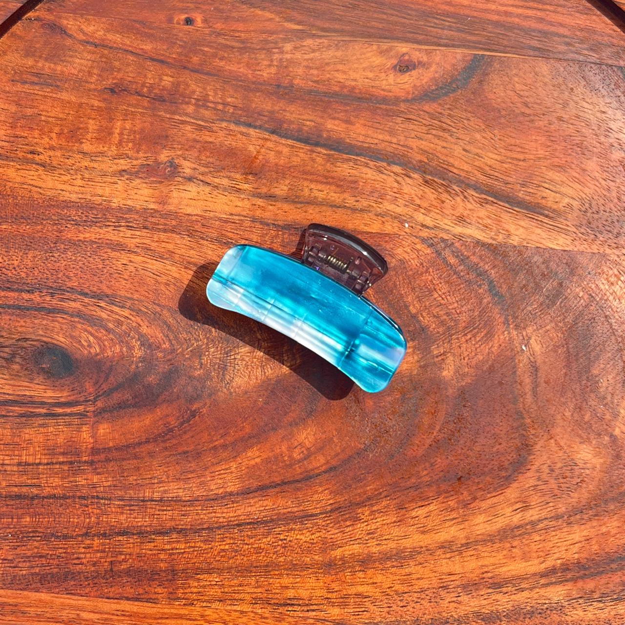 Prism Glow Marble Hair Claw - Medium