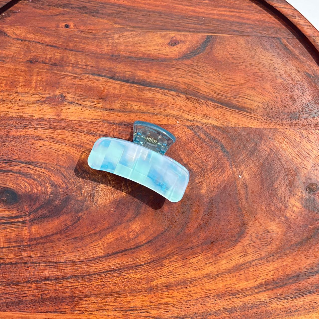 Prism Glow Marble Hair Claw - Medium