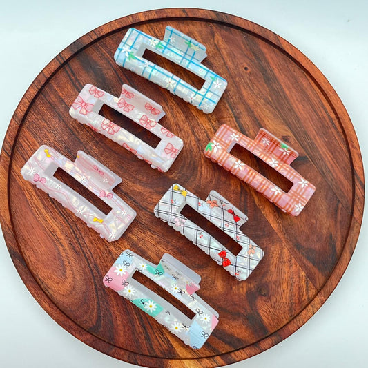 Elegant Acrylic Printed Hair Clutcher - 8.5cm