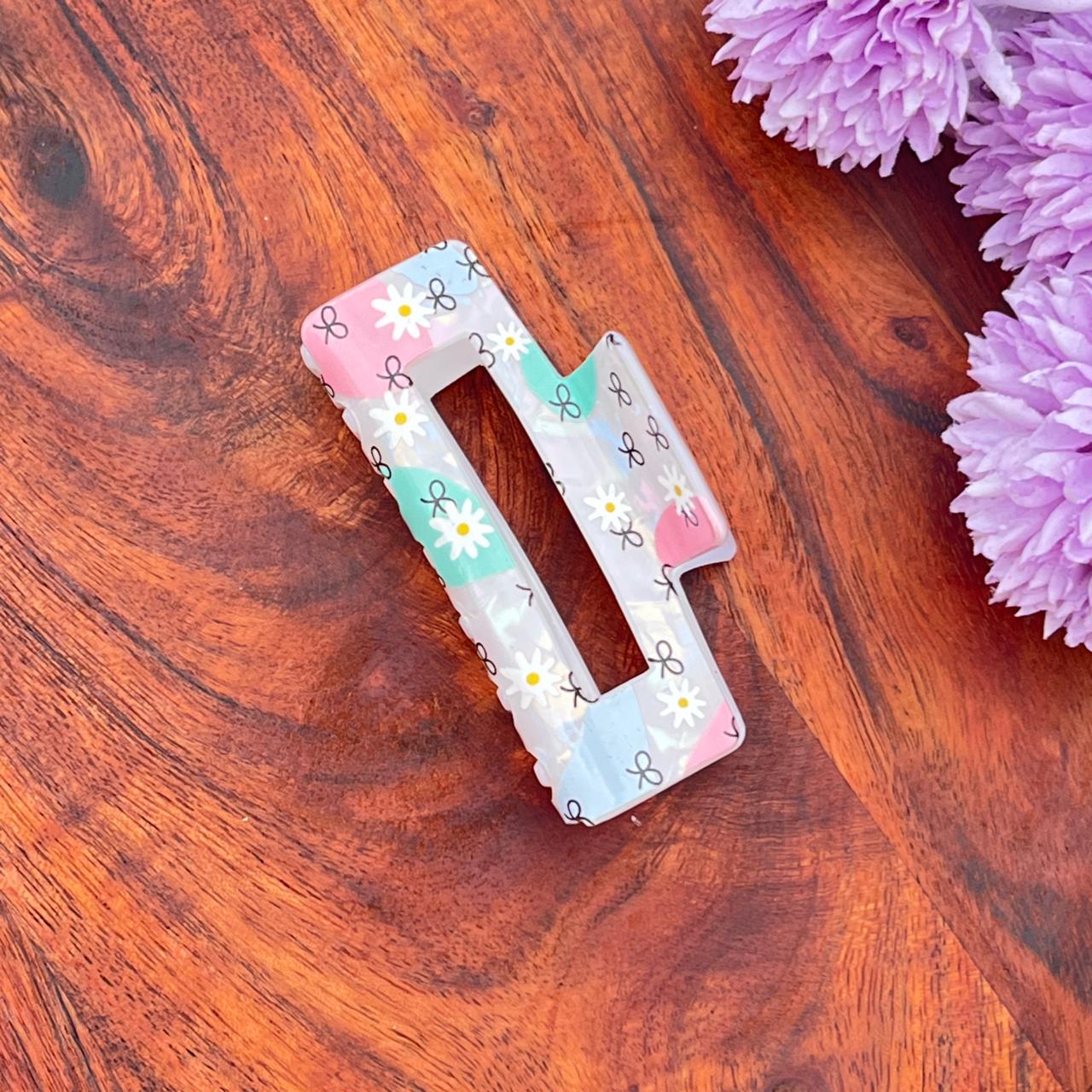 Elegant Acrylic Printed Hair Clutcher - 8.5cm