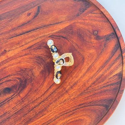 Royal Oval Pearl Claw Clip - Medium