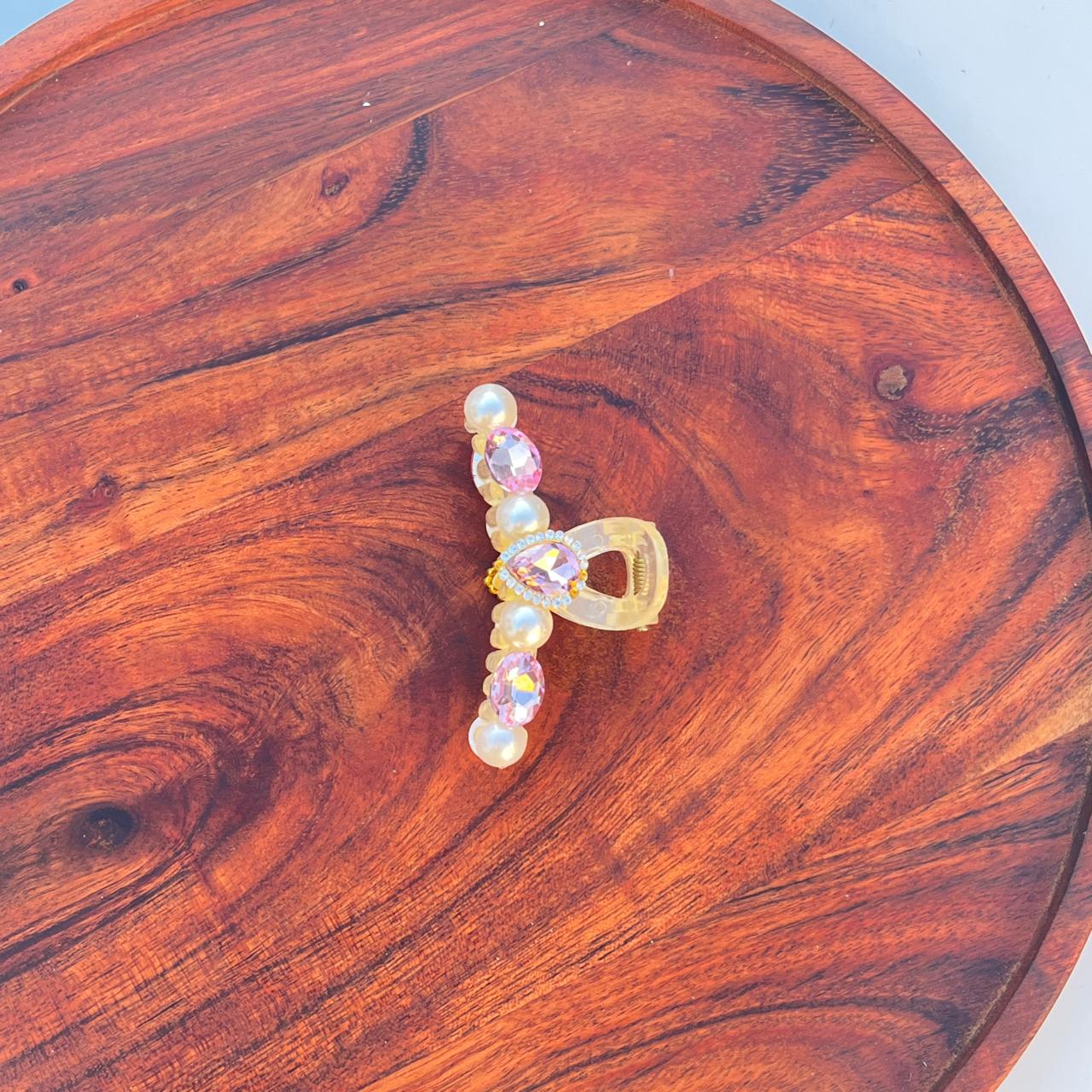 Royal Oval Pearl Claw Clip - Medium