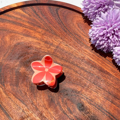 Honey Daisy Bloom Claw Clip - Medium