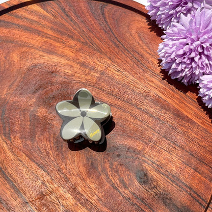 Honey Daisy Bloom Claw Clip - Medium