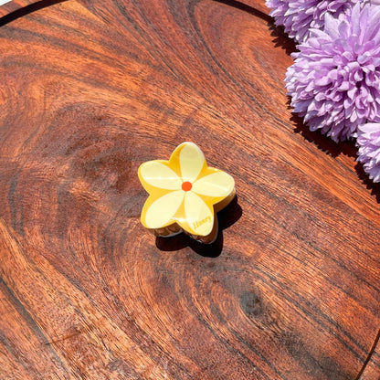Honey Daisy Bloom Claw Clip - Medium