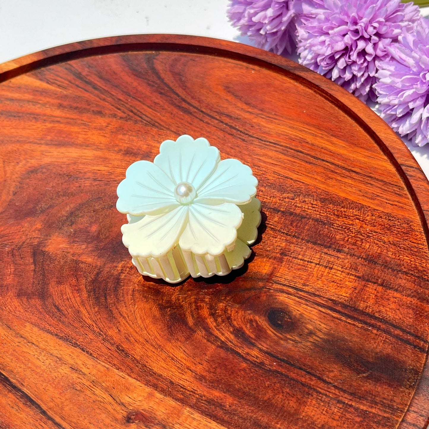 Pearl Bloom Floral Claw Clip - Medium