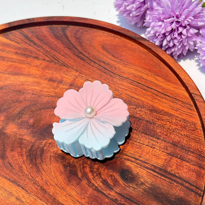 Pearl Bloom Floral Claw Clip - Medium