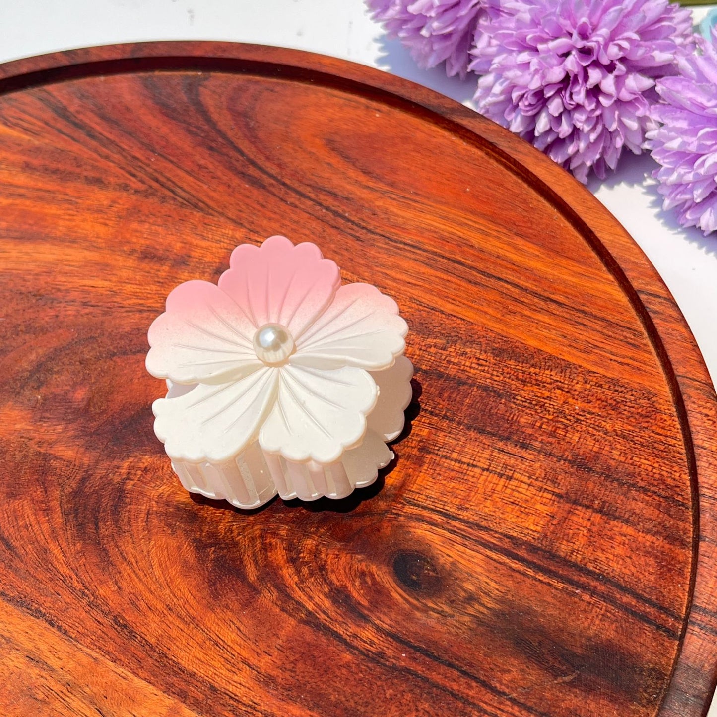 Pearl Bloom Floral Claw Clip - Medium