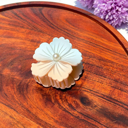 Pearl Bloom Floral Claw Clip - Medium