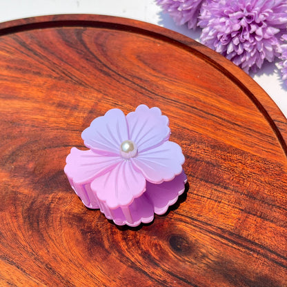 Pearl Bloom Floral Claw Clip - Medium