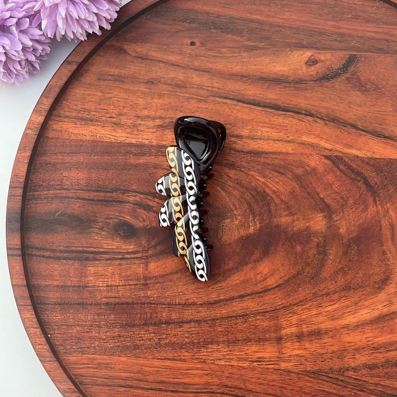 Leaf Curve Banana Clip - Medium 8cm