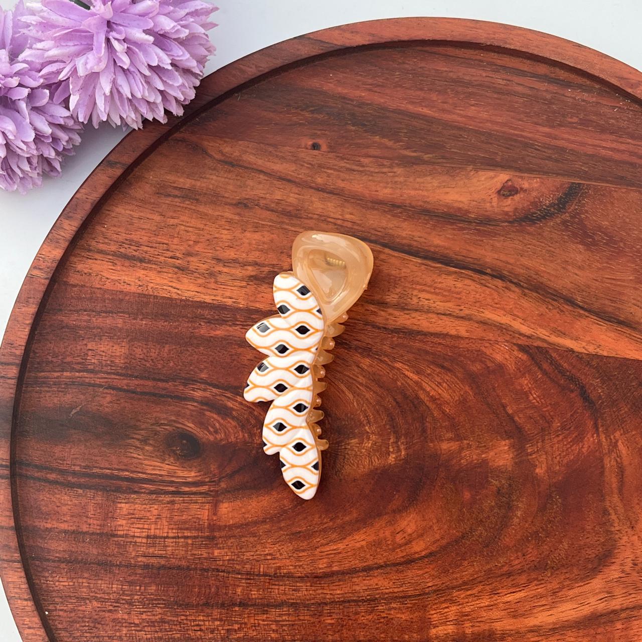 Leaf Curve Banana Clip - Medium 8cm