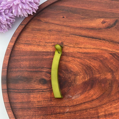 Matte Everyday Banana Clip - small 8cm