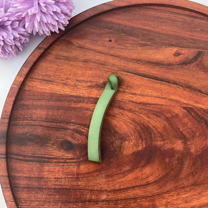 Matte Everyday Banana Clip - small 8cm