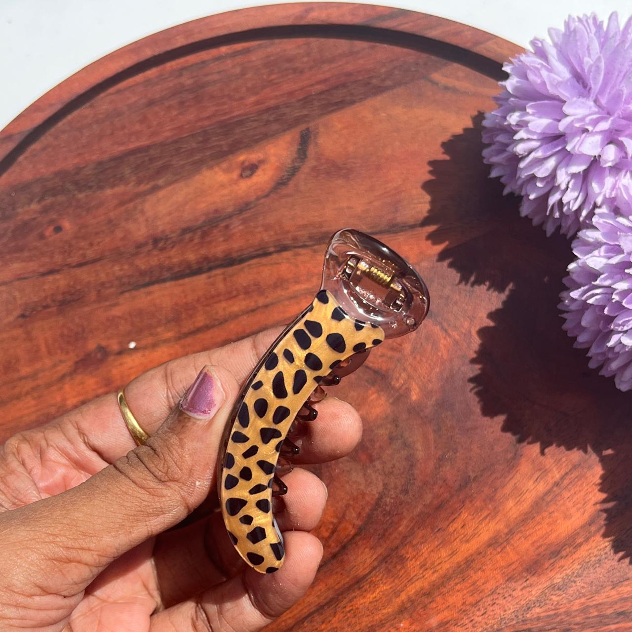 Wild Spot Banana Clip Collection- Medium 8cm