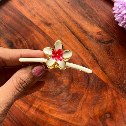 Petal Pop Hair Claw- 8cm Medium
