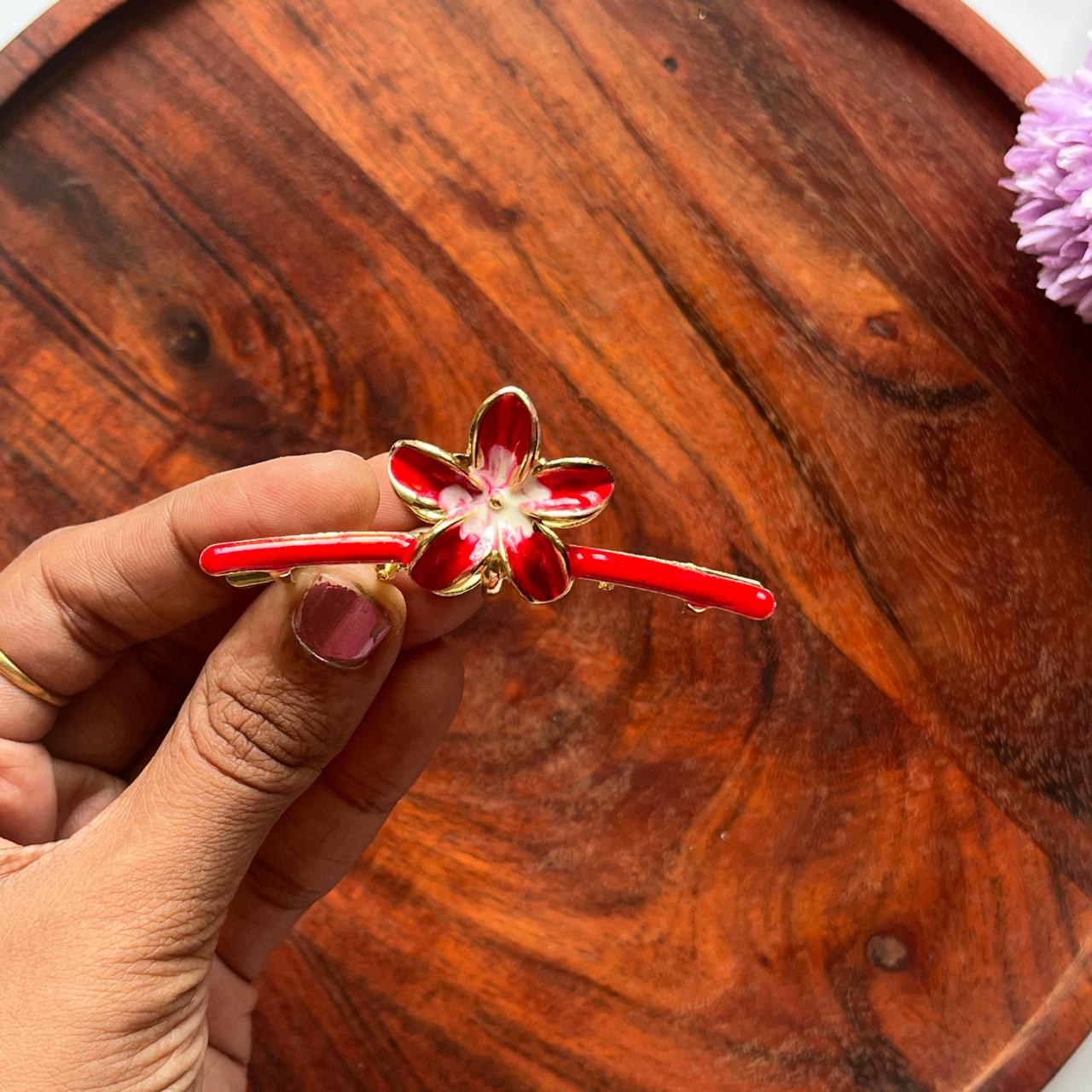 Petal Pop Hair Claw- 8cm Medium