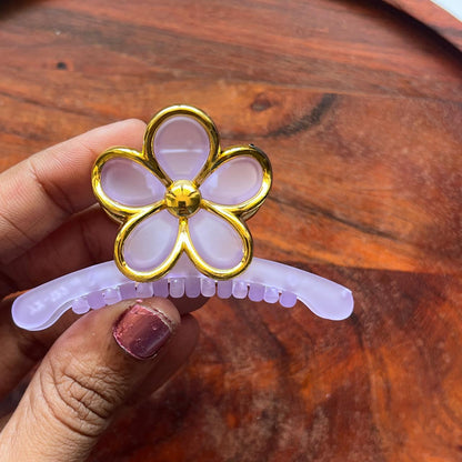 Golden Blossom Outline Clip - 7cm Medium