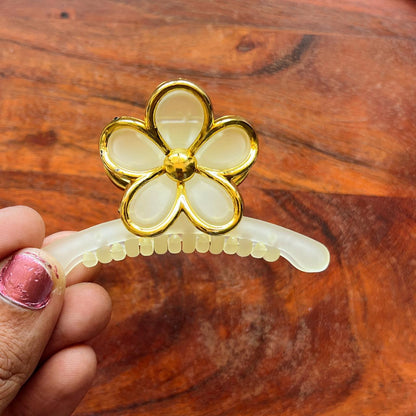 Golden Blossom Outline Clip - 7cm Medium