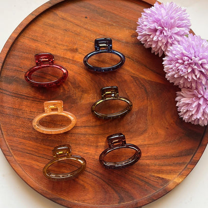 Oval Elegance Claw Clip- 5cm Small to Medium