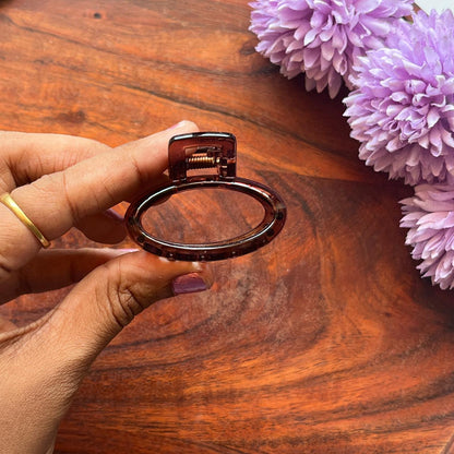 Oval Elegance Claw Clip- 5cm Small to Medium