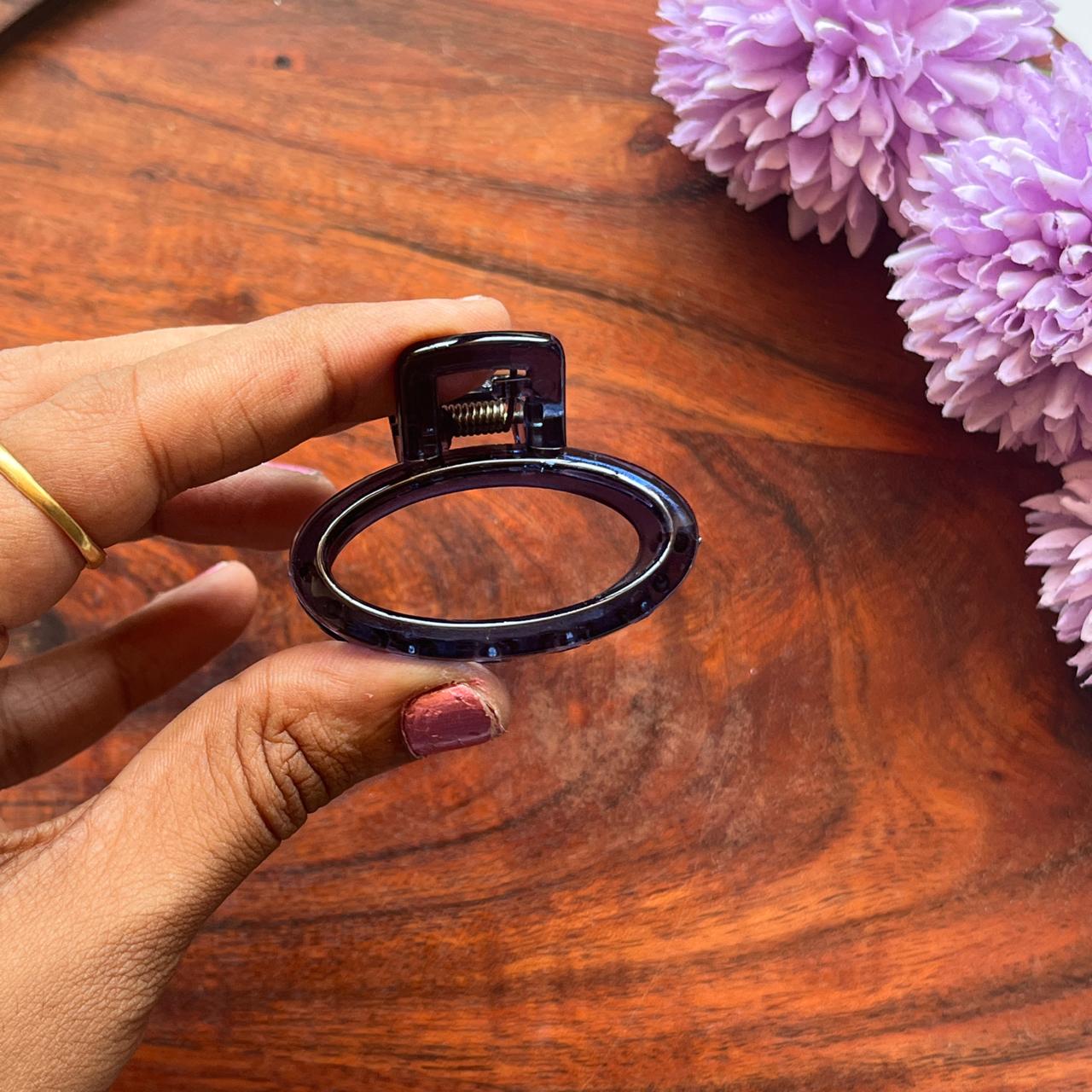 Oval Elegance Claw Clip- 5cm Small to Medium
