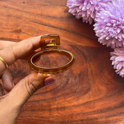 Oval Elegance Claw Clip- 5cm Small to Medium