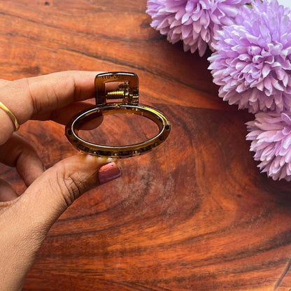 Oval Elegance Claw Clip- 5cm Small to Medium