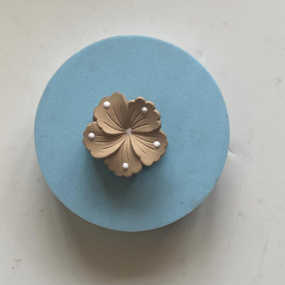 Scalloped Flower Polka Dot Claw Clip- Small 4cm
