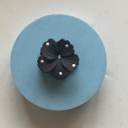 Scalloped Flower Polka Dot Claw Clip- Small 4cm