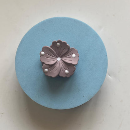 Scalloped Flower Polka Dot Claw Clip- Small 4cm
