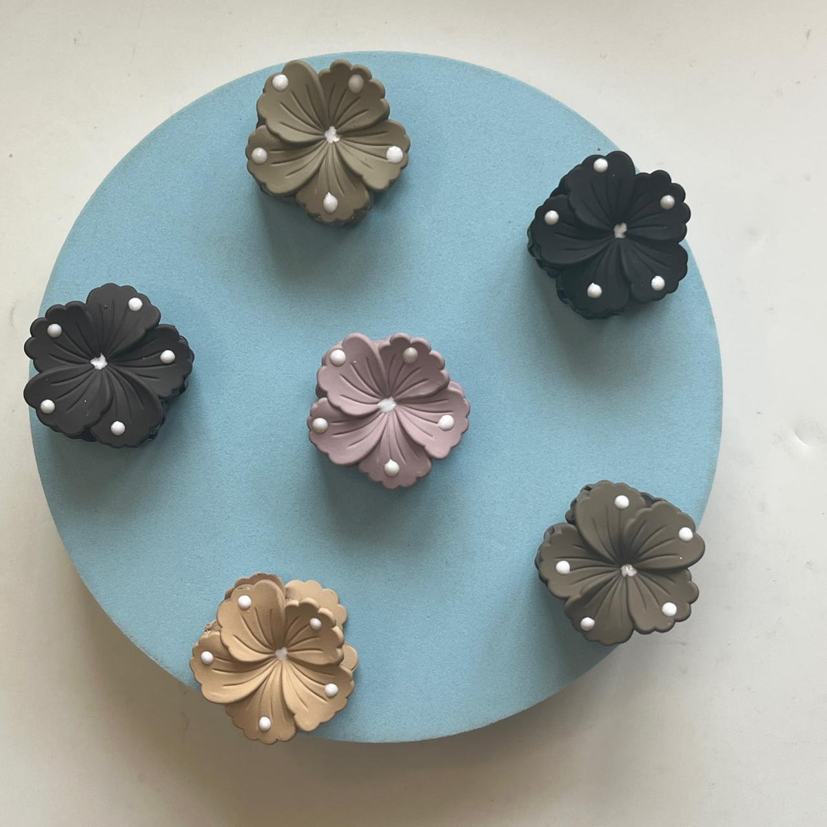 Scalloped Flower Polka Dot Claw Clip- Small 4cm