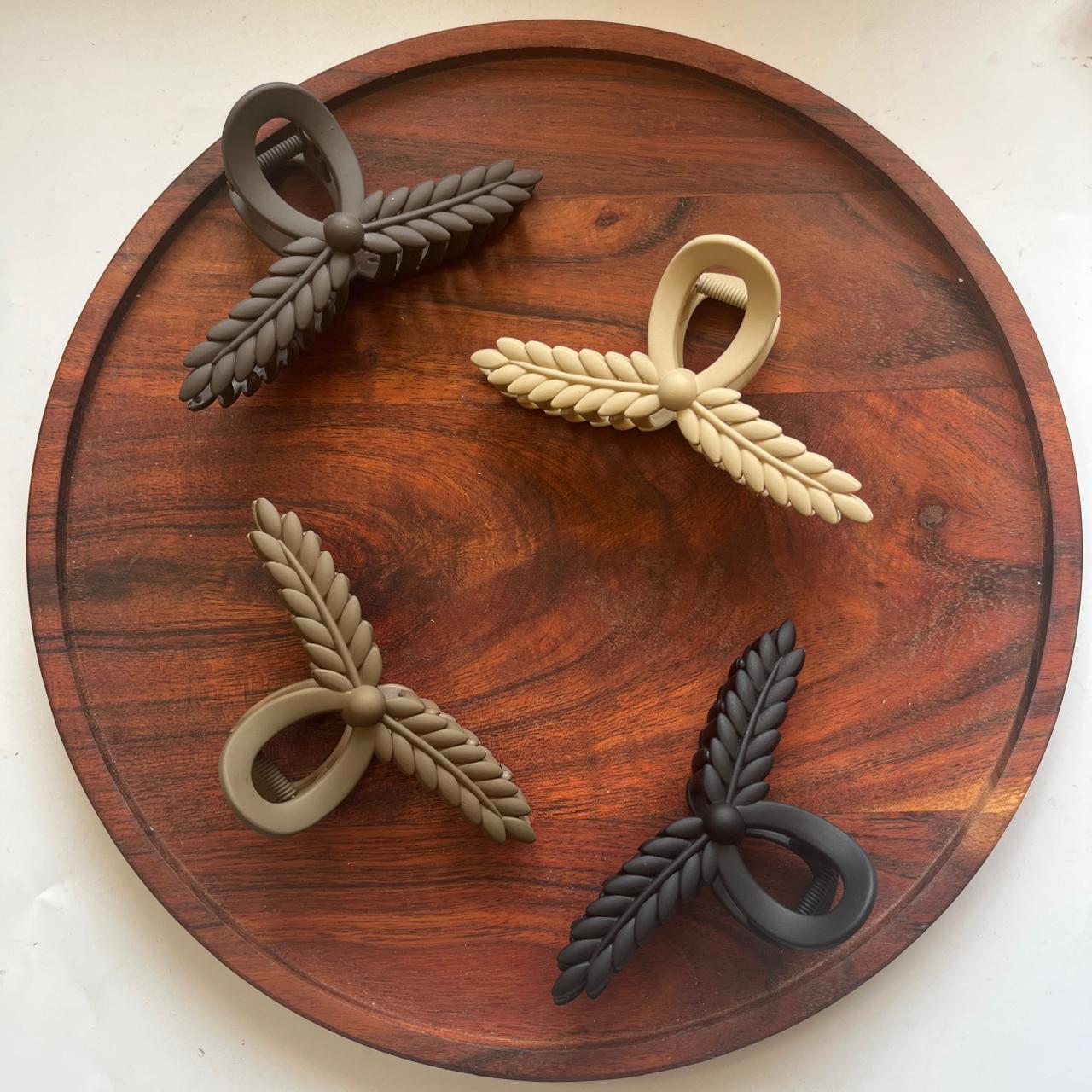 Leafy Bow Statement Claw Clip - Large 11cm